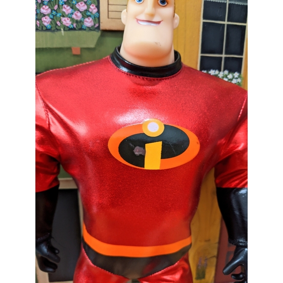 Disney Pixar 13” The Incredibles 2 Mr. Incredible Action Figure - Picture 3 of 9